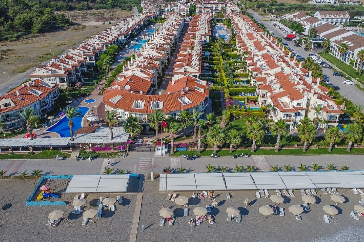  Aqua-37 Sunset Beach Club özel plaj ve havuzlu kiralık yazlık apart daire