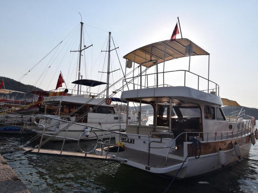 incilay yacht for rent fethiye